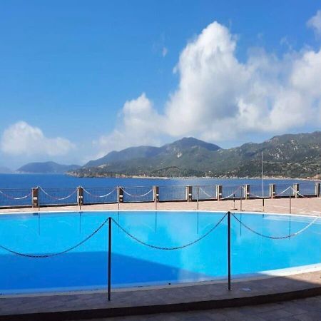 Appartamento Sul Mare Теулада Екстер'єр фото